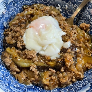 スプーンで掻き込め！麻婆茄子丼